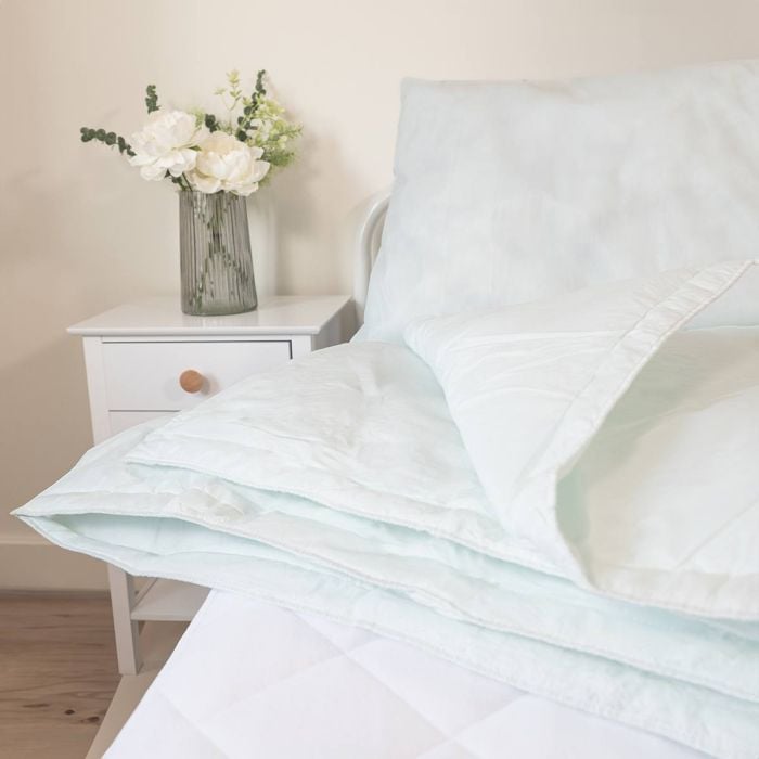 Water-Resistant Wipe-Clean 10.5 Tog Duvet Double