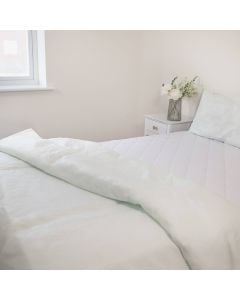 Water-Resistant Wipe-Clean 10.5 Tog Duvet Single